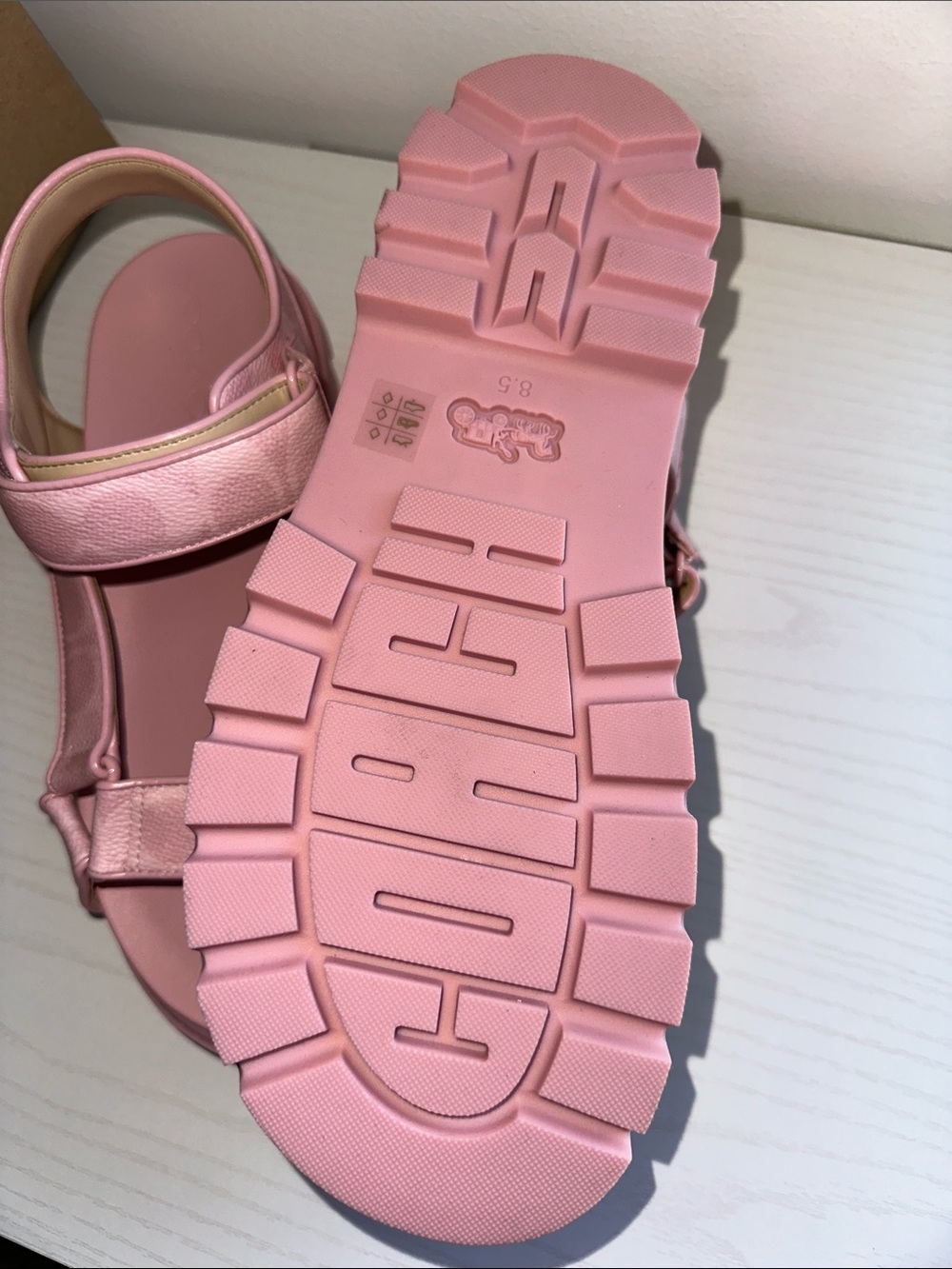 NWT Coach SIG Sport Sandal in powder pink - Picture 4 of 4